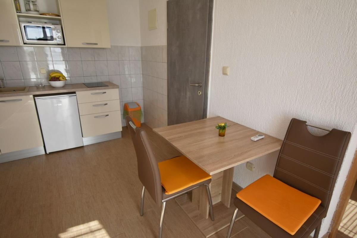 Denjak Apartments Kornić Екстериор снимка