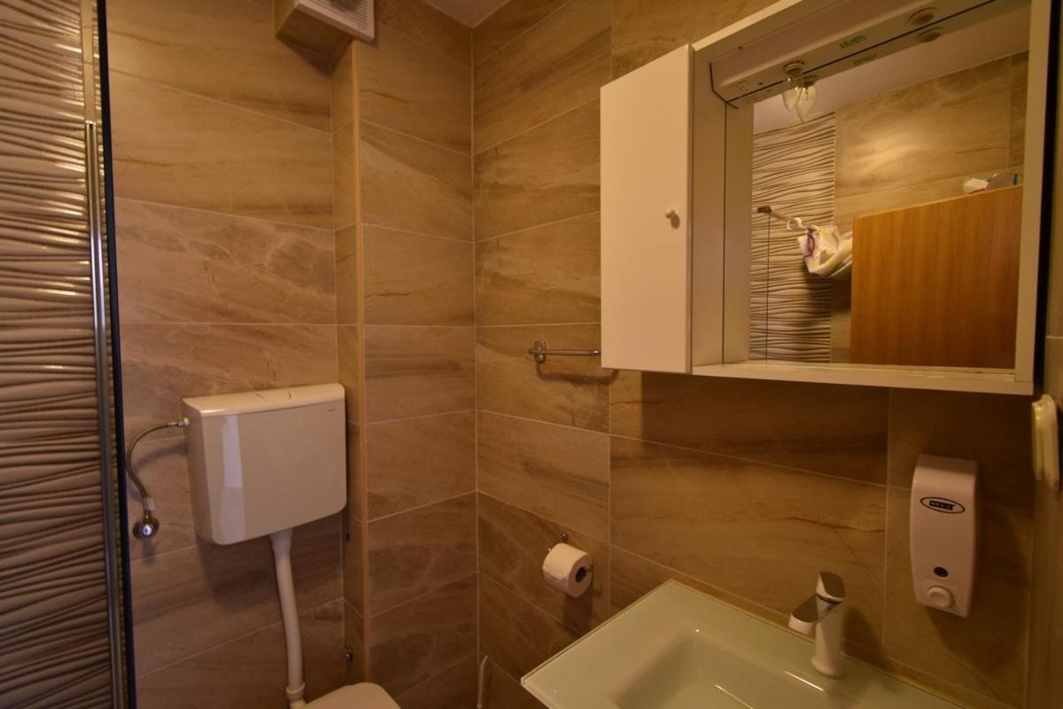 Denjak Apartments Kornić Екстериор снимка