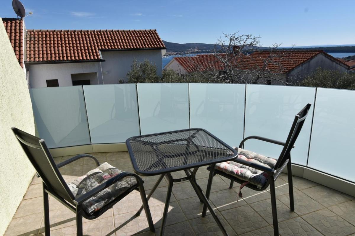 Denjak Apartments Kornić Екстериор снимка